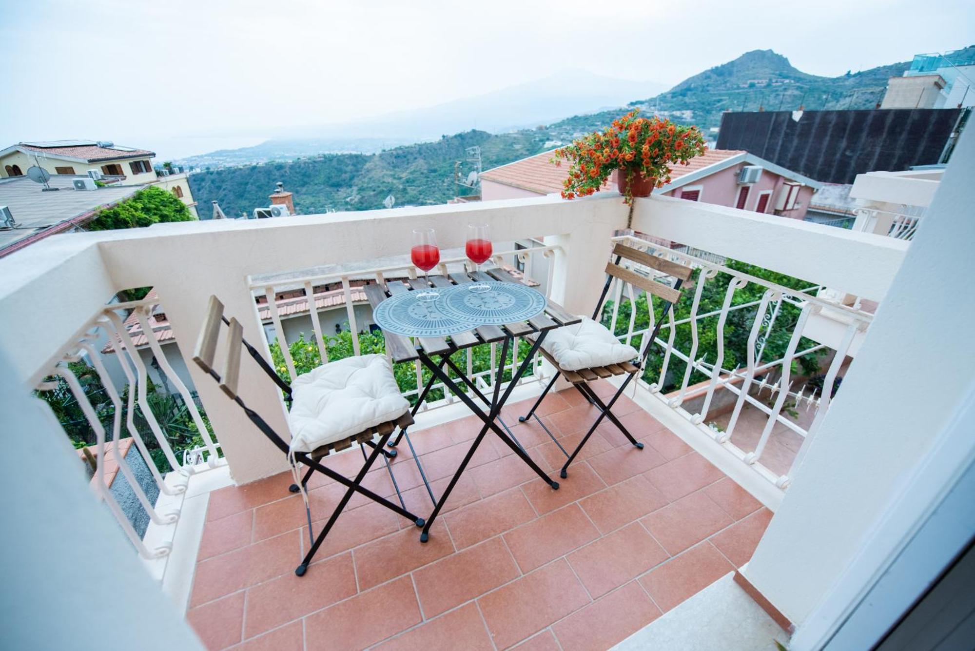 Villa Clara Suites Taormina Eksteriør billede